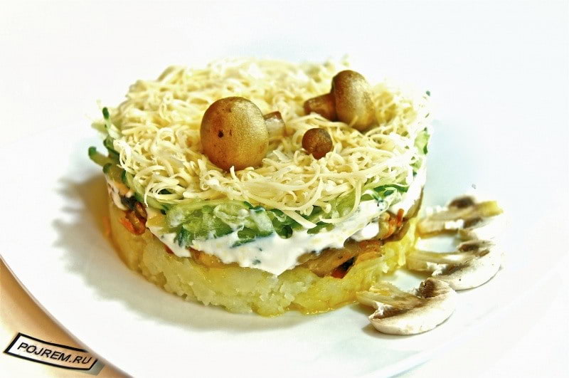 картофельный салат с грибами