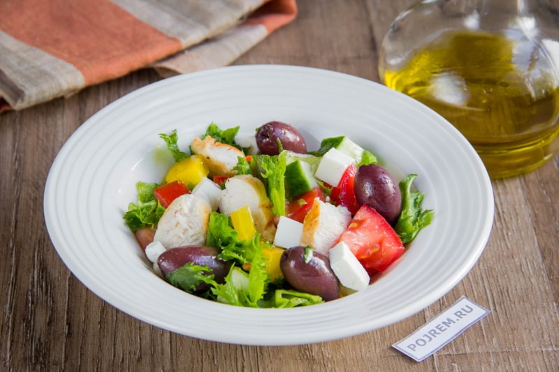 простой рецепт греческого салата с курицей