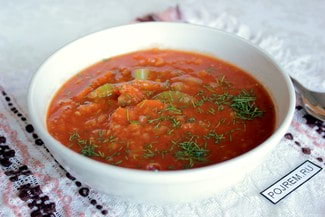 Томатный суп с сельдереем и чечевицей