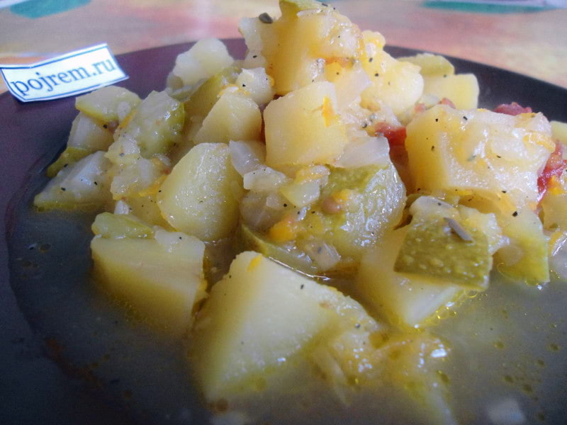 Тушеные кабачки с мясом и картошкой – простой рецепт с фото