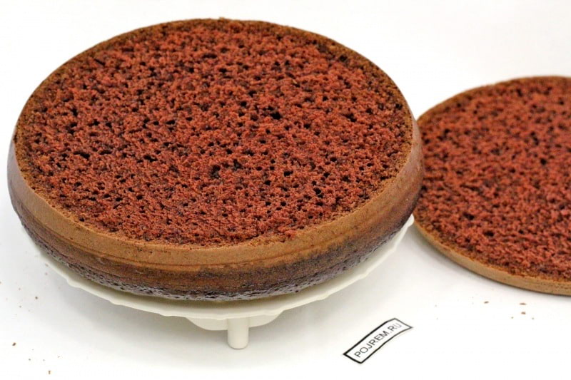 Шоколадный бисквит на кипятке в мультиварке - рецепт с фото - Рецепты, продукты, еда | Сегодня