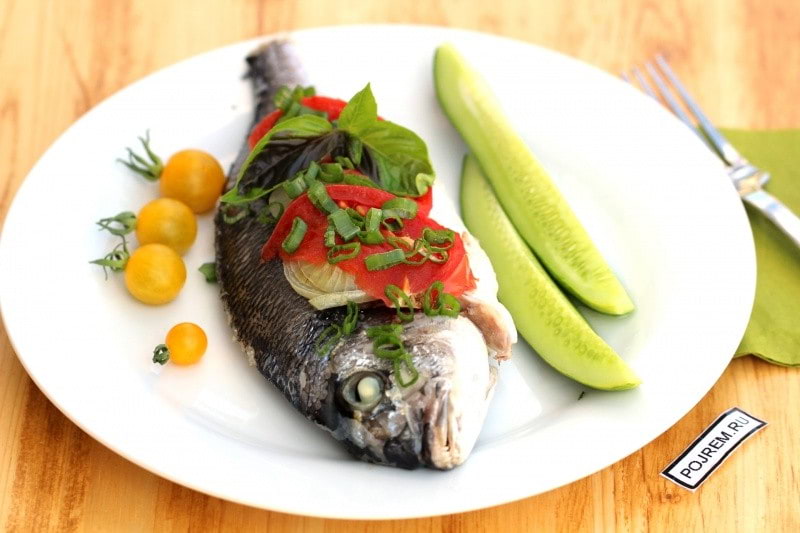 Рецепт Рыба с овощами на пару. Калорийность, химический состав и пищевая ценность.