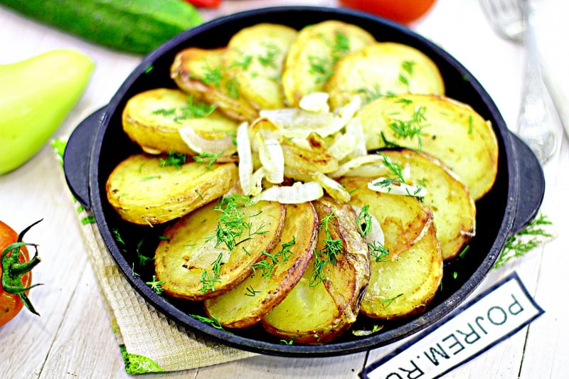 Рецепт: Жареная картошка по-домашнему - с чесноком и пряностями в мультиварке