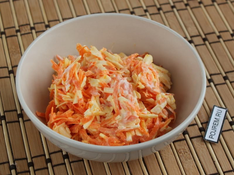 7 рецептов салатов из сырой моркови на каждый день (и никакой моркови по-корейски)