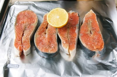 Красная рыба семга запеченная в духовке в фольге