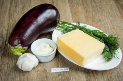 Как приготовить рулетики из баклажанов с сыром, чесноком и зеленью