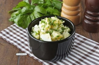 Картофельный салат с яйцом