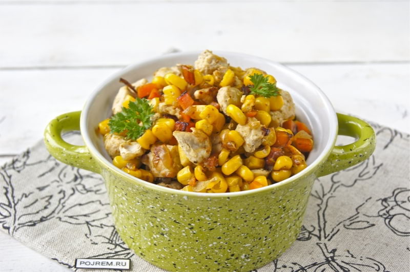Салат с куриной грудкой и кукурузой — рецепт с фото