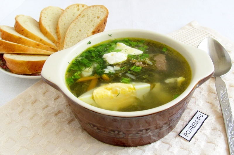 Вкусный зеленый борщ с щавелем и яйцом рецепт с фото
