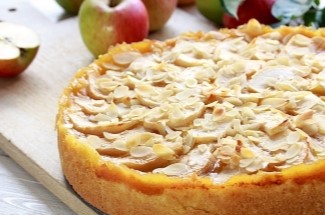 Французский “ленивый” яблочный пирог. Вкусно и с ягодами, и с овощами, и даже с колбасками